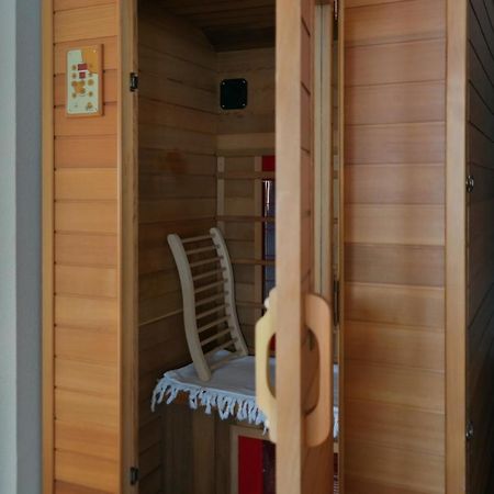 6 Pers. Waterfront Home Seeblick, Equipped Stilt House On The Water Anjum Екстер'єр фото