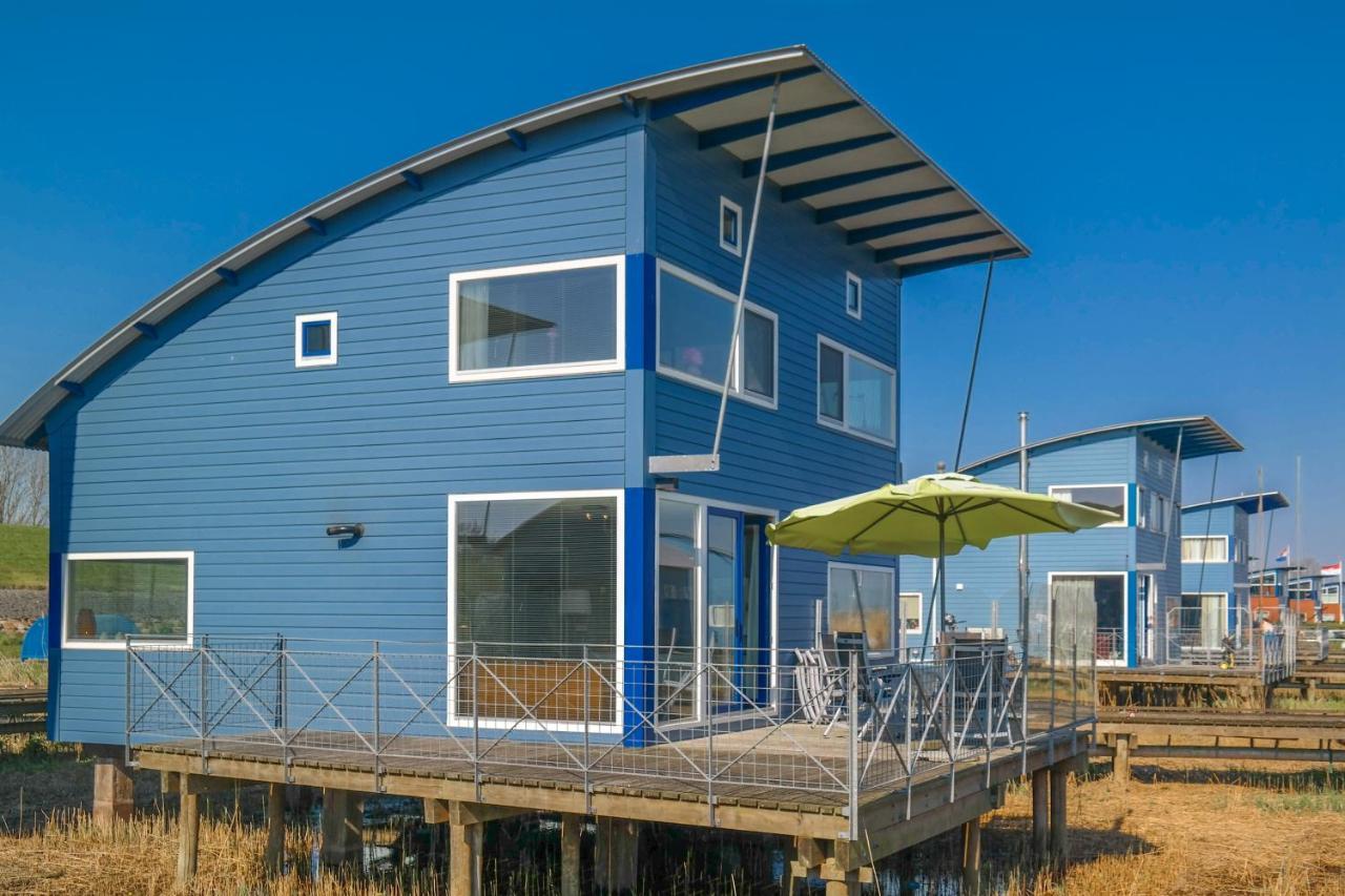 6 Pers. Waterfront Home Seeblick, Equipped Stilt House On The Water Anjum Екстер'єр фото