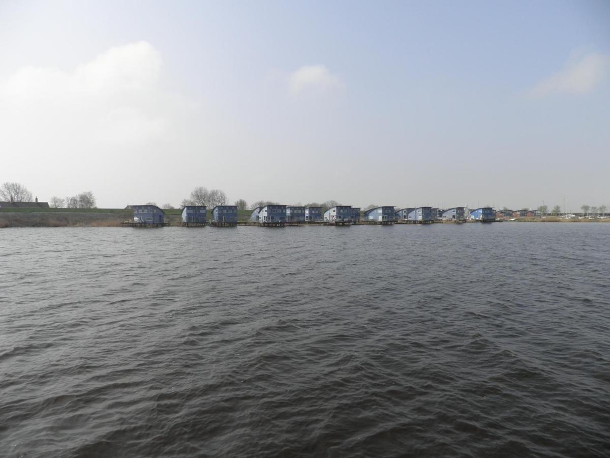 6 Pers. Waterfront Home Seeblick, Equipped Stilt House On The Water Anjum Екстер'єр фото