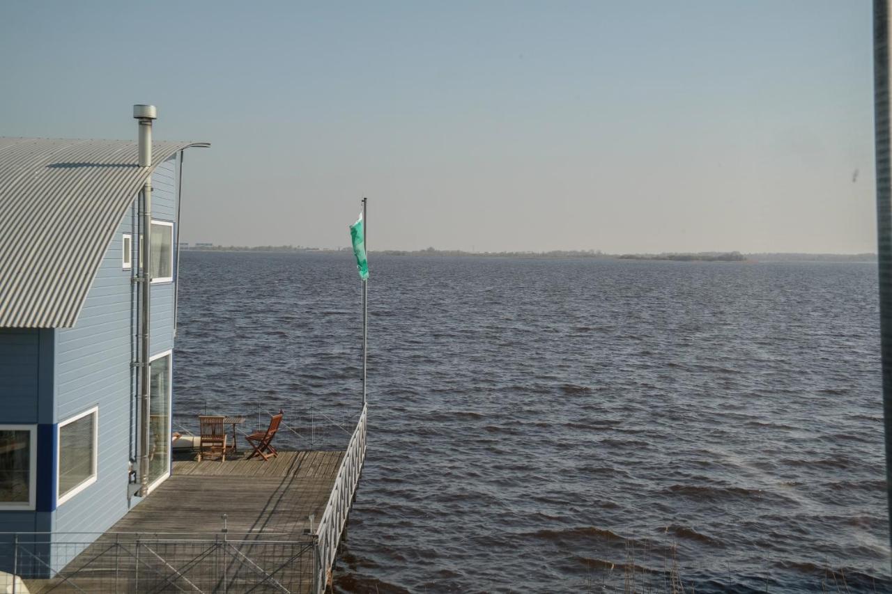 6 Pers. Waterfront Home Seeblick, Equipped Stilt House On The Water Anjum Екстер'єр фото